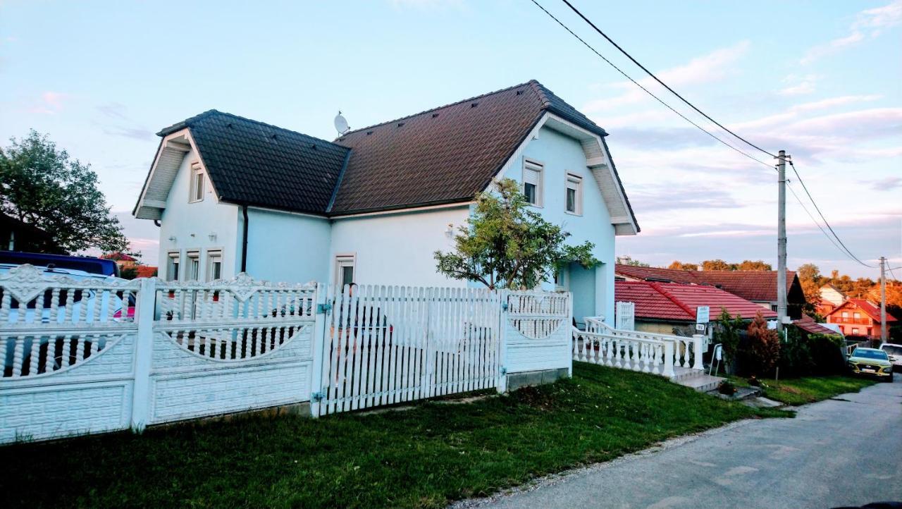 Vila Nela Podhajska Exterior photo